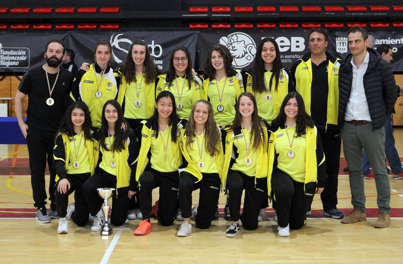 Lobete fue el lugar elegido para la celebración del Día del Baloncesto riojano