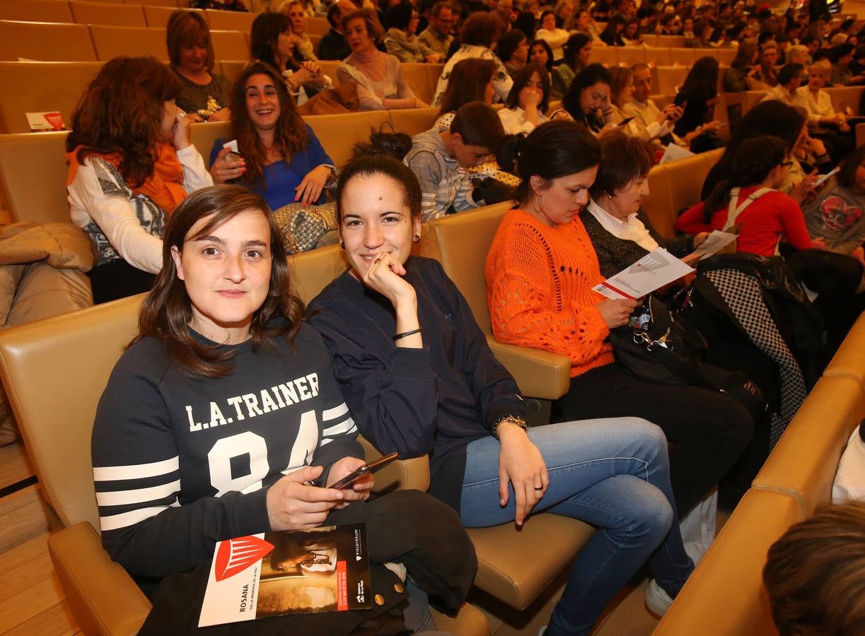 La cantante canaria presentó ayer su nuevo disco en Riojafórum.