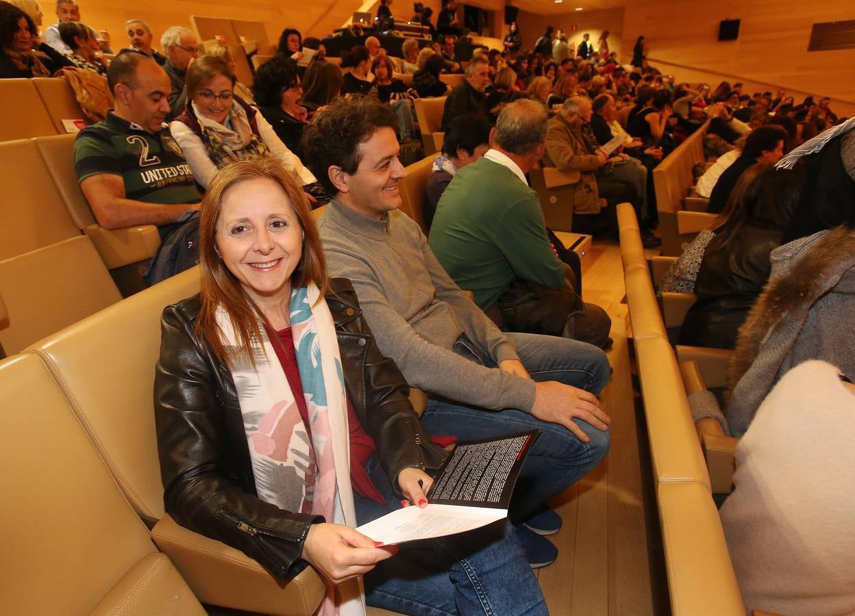 La cantante canaria presentó ayer su nuevo disco en Riojafórum.