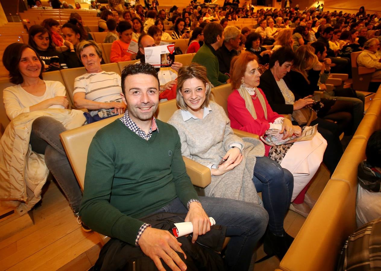 La cantante canaria presentó ayer su nuevo disco en Riojafórum.