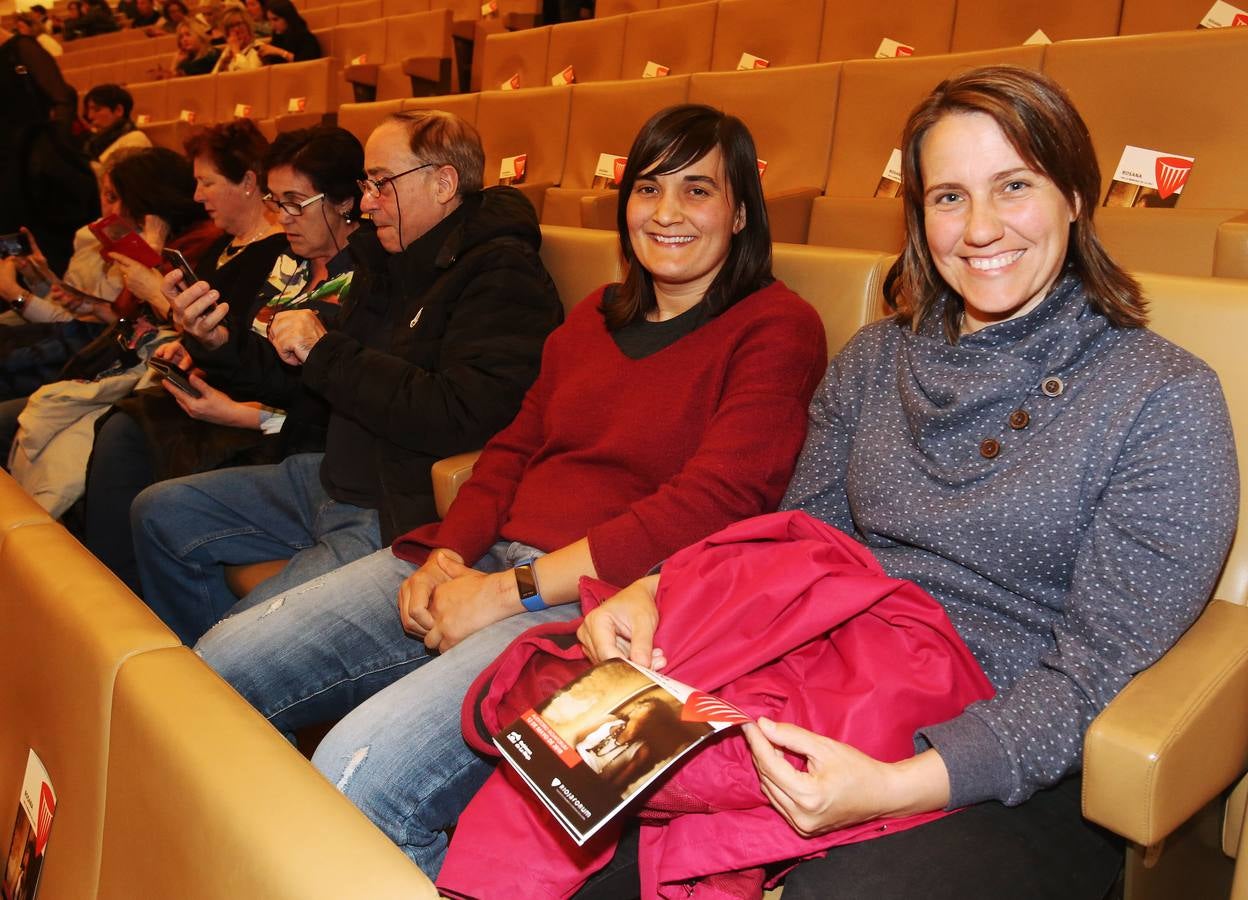 La cantante canaria presentó ayer su nuevo disco en Riojafórum.