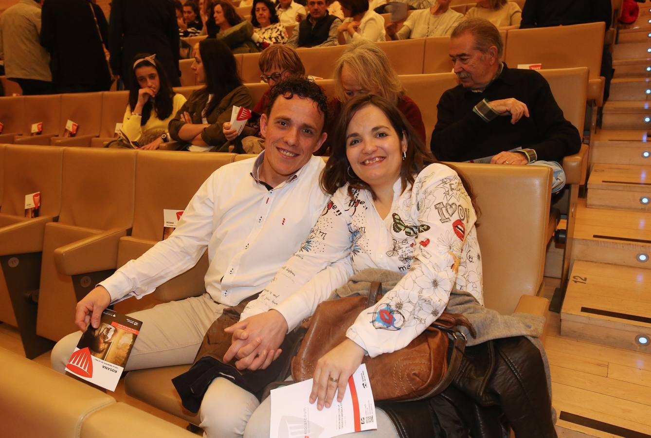 La cantante canaria presentó ayer su nuevo disco en Riojafórum.