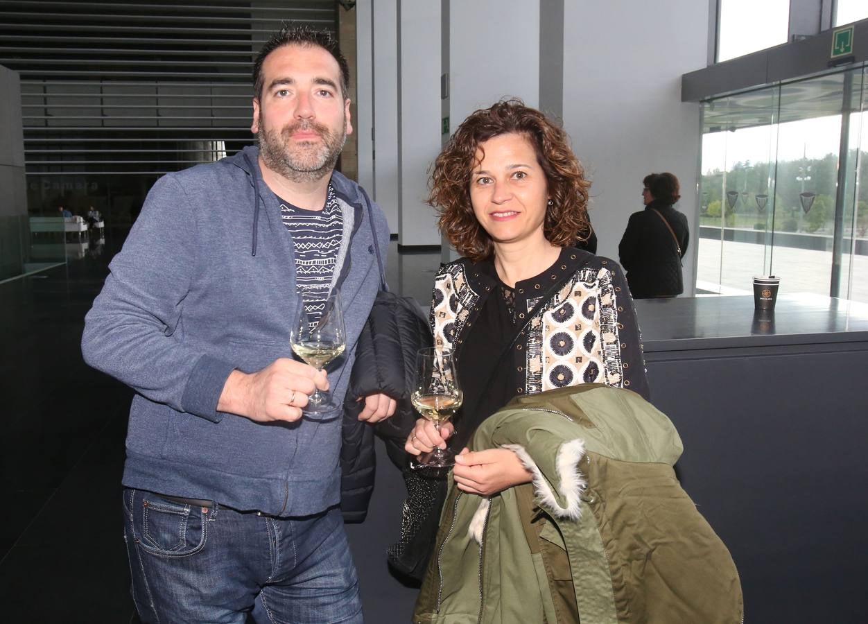 La cantante canaria presentó ayer su nuevo disco en Riojafórum.