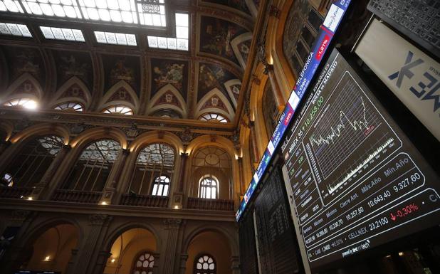 Panel informativo de la evolución hoy del principal indicador de la Bolsa española, el IBEX. 