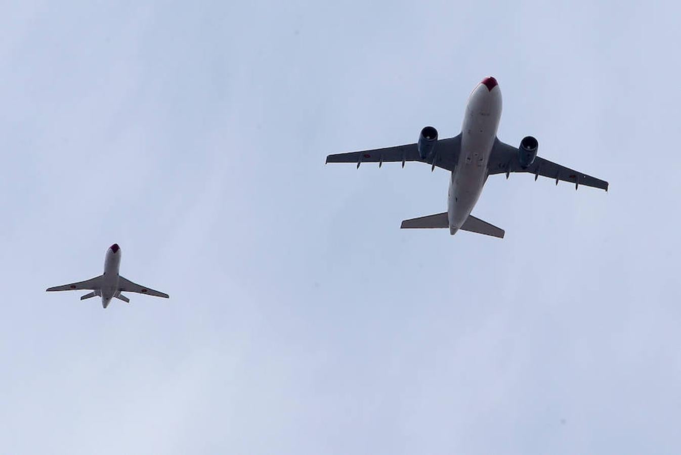 Otra pasada por encima de Logroño. Más bien unas cuantas con aviones de todos los tipos que siguen tomándole la medida a la ciudad. Normal que pasen tantas veces, porque a esa velocidad la capital riojana se desvanece en un pestañeo.