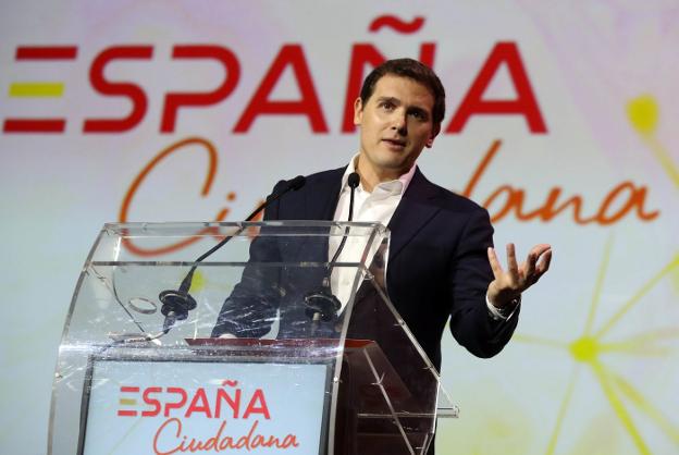 Albert Rivera interviene en el acto de ayer en Madrid. :: J. J. Guillén / efe