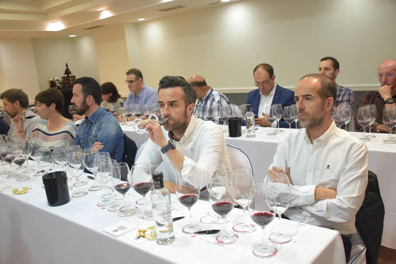 Etienne Cordonnier, bodeguero y Jesús Madrazo, enólogo, presntaron el proyecto Viña Leizaola en el Club de Catas de lomejordelvinoderioja.com