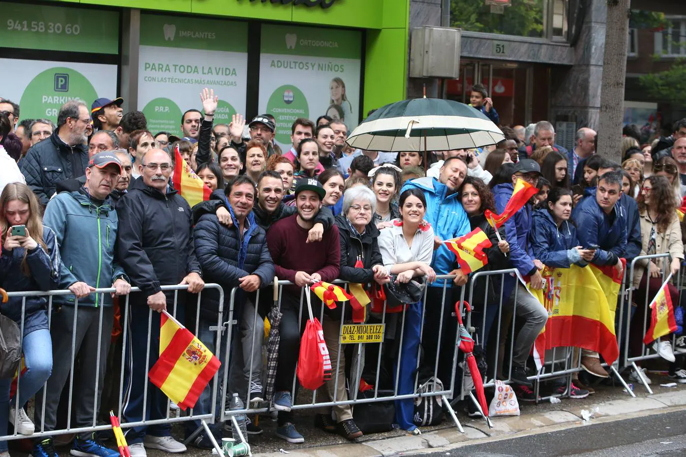 Los logroñeses se agolparon en las calles desde primera hora de la mañana