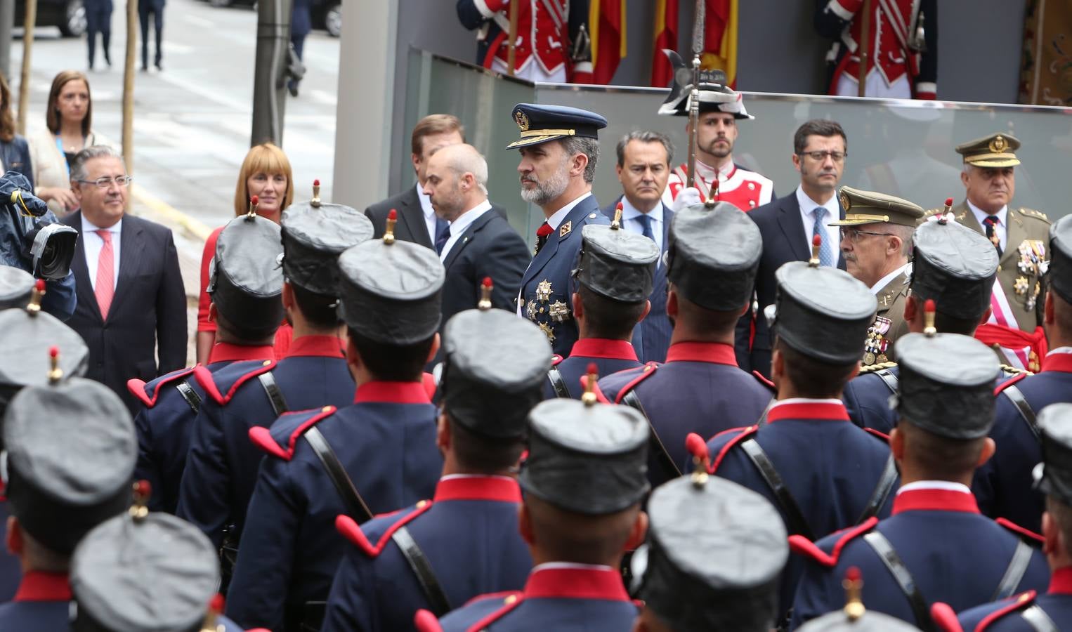 Los Reyes de España presidieron en Logroño el Desfile del Día de las Fuezas Armadas, en el que participaron hasta 2.678 militares.