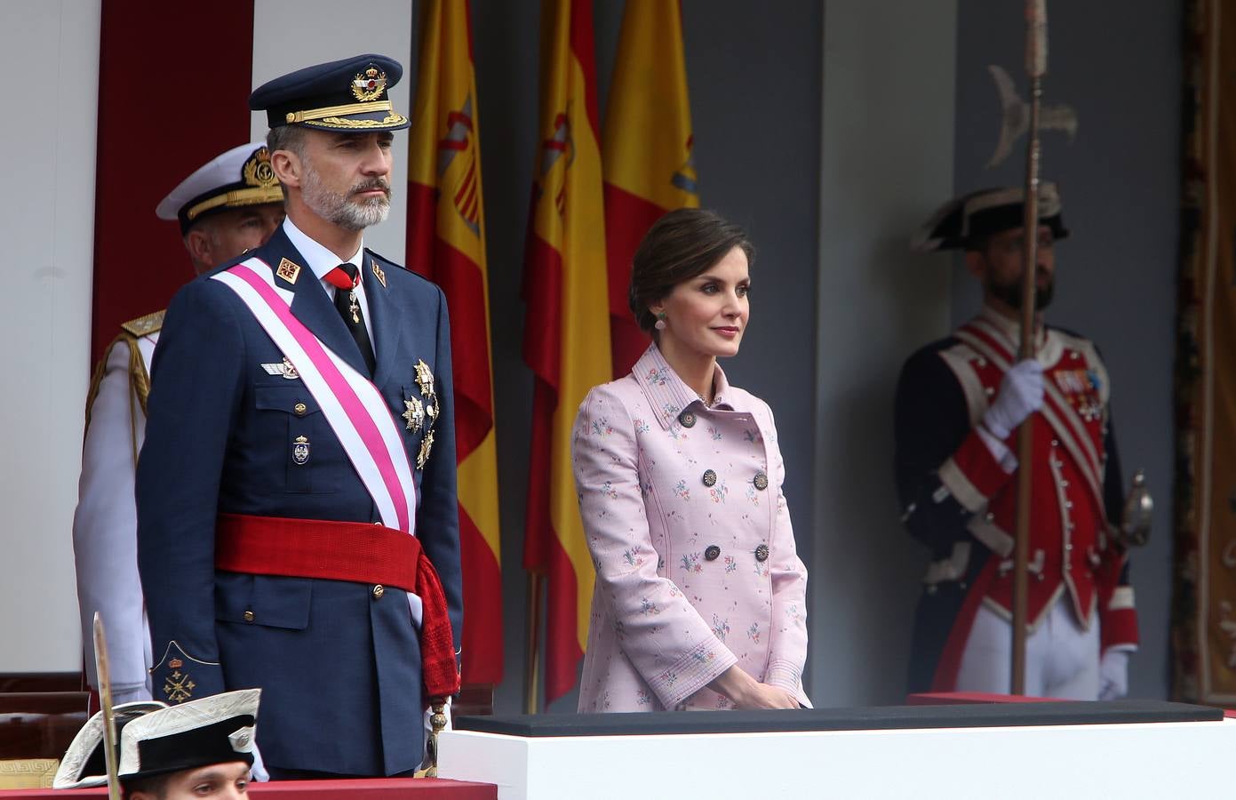 Los Reyes de España presidieron en Logroño el Desfile del Día de las Fuezas Armadas, en el que participaron hasta 2.678 militares.