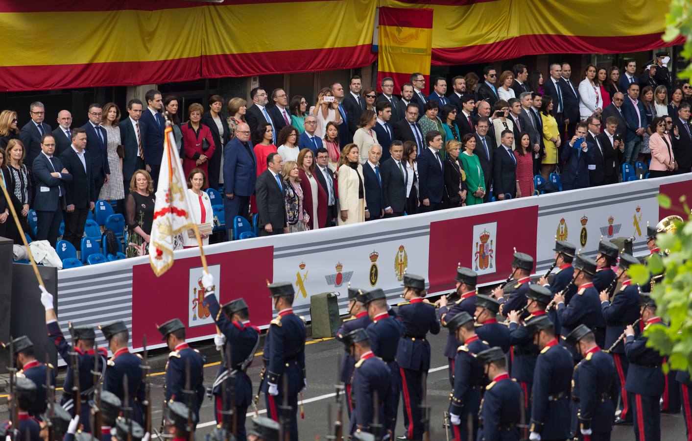 Emocionante Desfile del Día de las Fuerzas Armadas, que concgregó en Logroño a miles de personas.