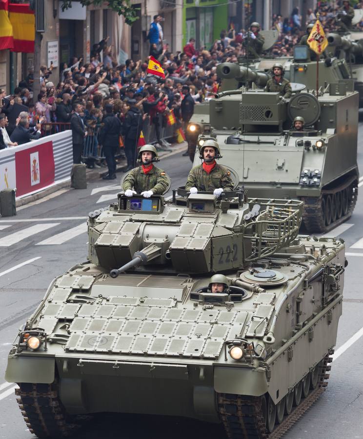 Emocionante Desfile del Día de las Fuerzas Armadas, que concgregó en Logroño a miles de personas.