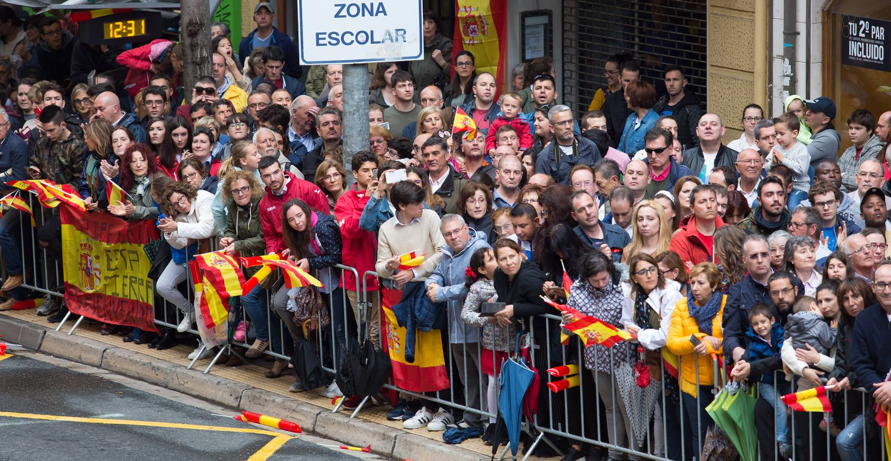 Los logroñeses se agolpan en las calles