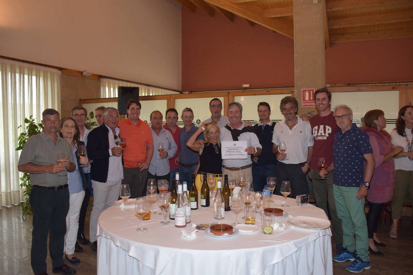 Los jugadores disfrutaron de una cata de vinos de Bodegas Monte Real, del Grupo La Navarra.