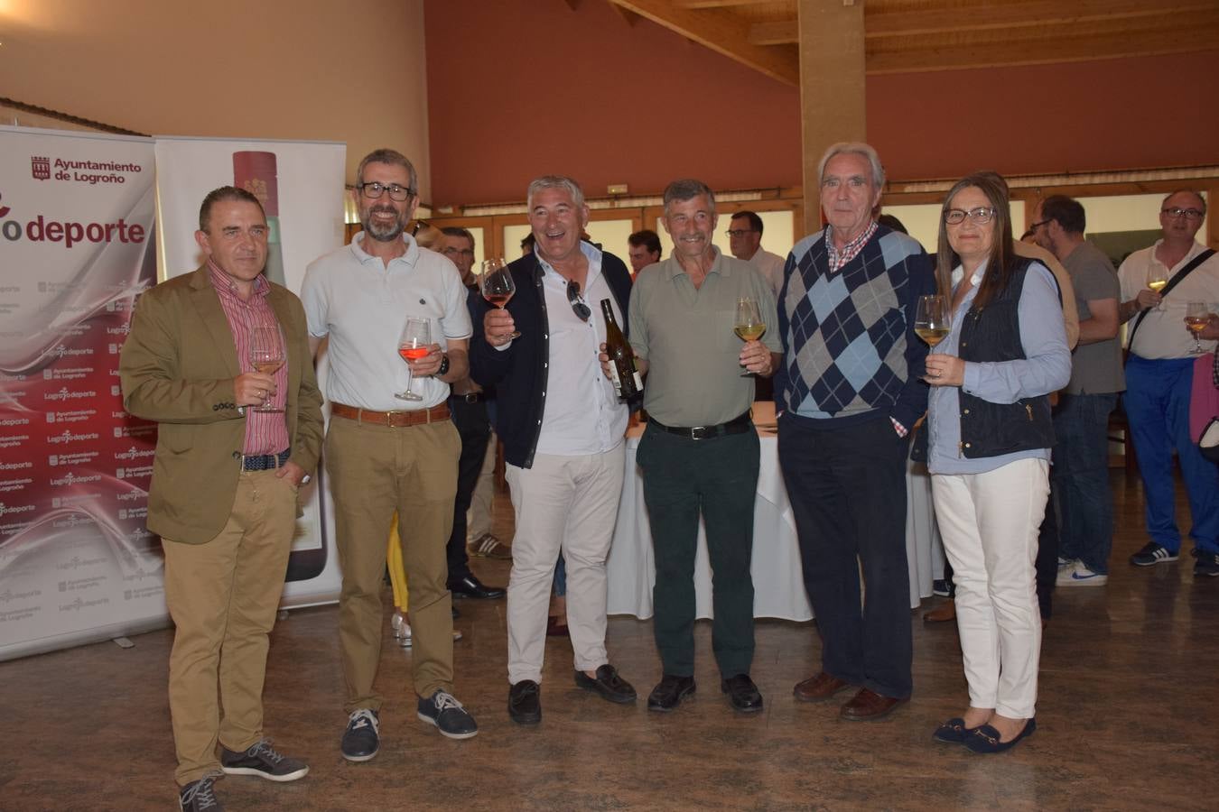 Los jugadores disfrutaron de una cata de vinos de Bodegas Monte Real, del Grupo La Navarra.