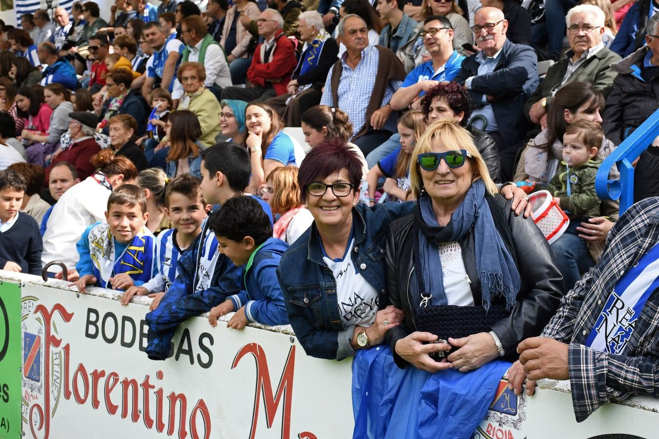 Fotos: La afición del Náxara celebra su paso a la siguiente fase del pla off