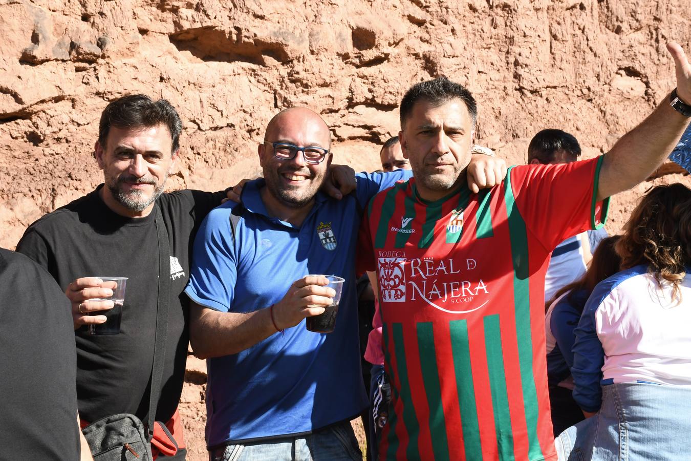 Fotos: La afición del Náxara celebra su paso a la siguiente fase del pla off