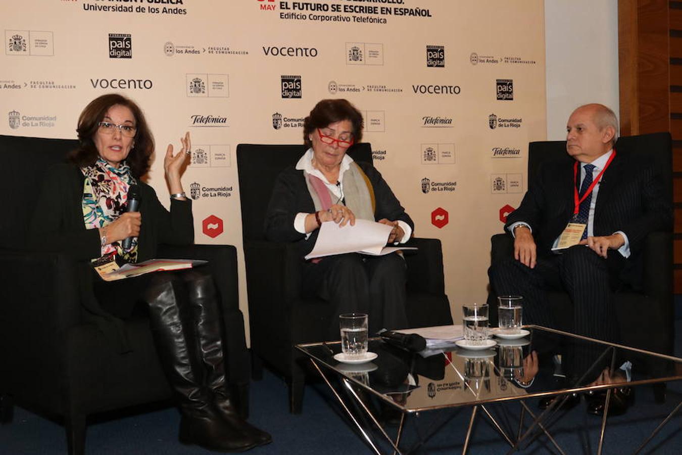 Intensa jornada de reflexión y debate en Chile en torno a las III Jornadas sobre Futuro en Español que se desarrollan en el Auditorio de la Biblioteca de la Universidad de los Andes.