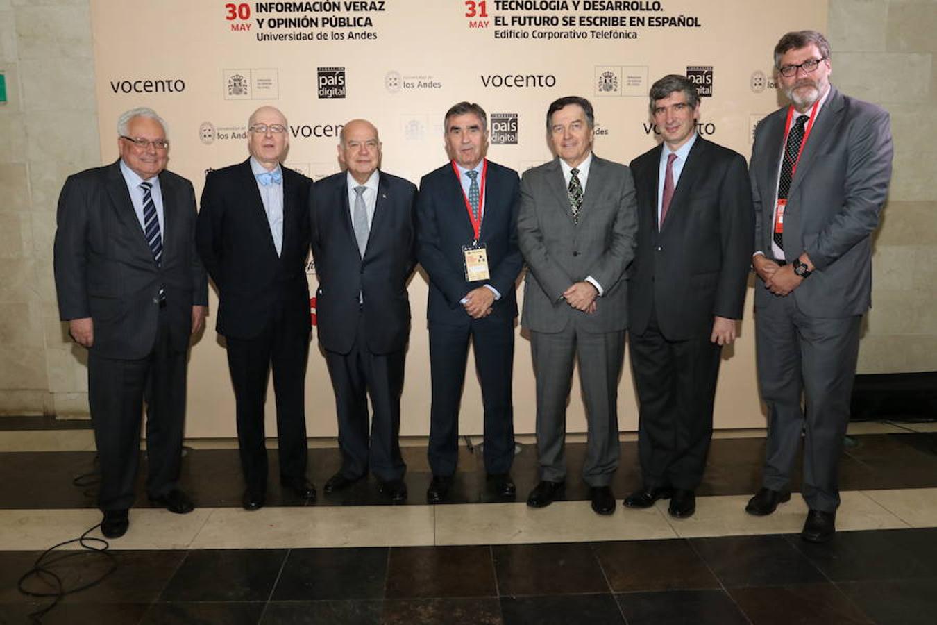 Intensa jornada de reflexión y debate en Chile en torno a las III Jornadas sobre Futuro en Español que se desarrollan en el Auditorio de la Biblioteca de la Universidad de los Andes.