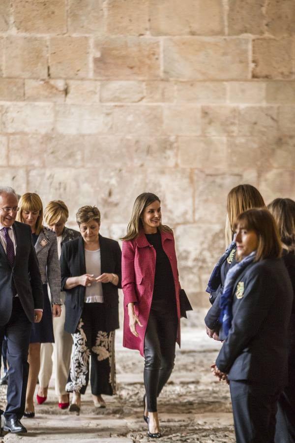 La Reina Letizia inauguró ayer en San Millán el seminario sobre el lenguaje en la era de la posverdad.