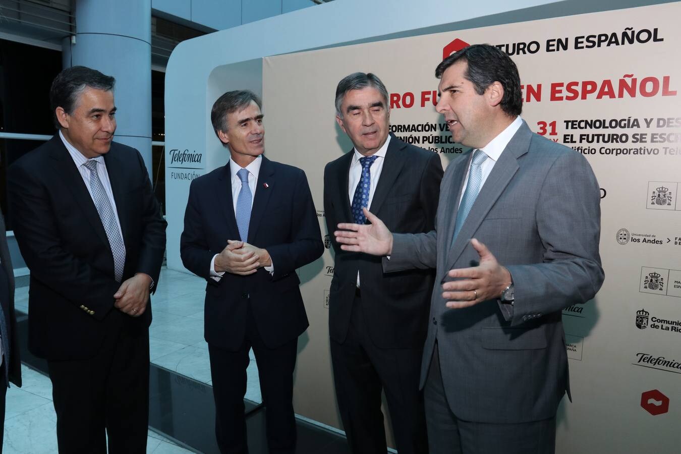 Fotos: Inauguración de la II Jornada del III Foro de Futuro en Español en Chile