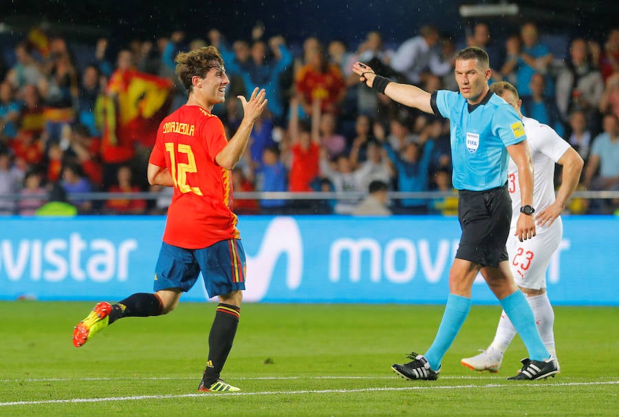 El Estadio de la Cerámica acoge este amistoso de preparación para el Mundial, competición en la que España debutará el viernes 15 ante Portugal, mientras que Suiza tendrá que esperar dos días más para enfrentarse a su primer rival, la Brasil de Neymar.