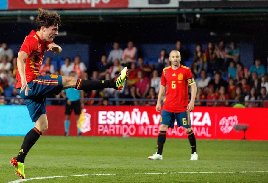 El Estadio de la Cerámica acoge este amistoso de preparación para el Mundial, competición en la que España debutará el viernes 15 ante Portugal, mientras que Suiza tendrá que esperar dos días más para enfrentarse a su primer rival, la Brasil de Neymar.