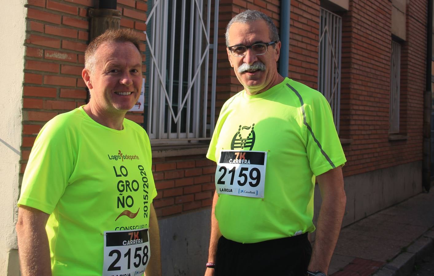 Imágnes de la salida de los participantes en la Media Maratón de La Rioja.