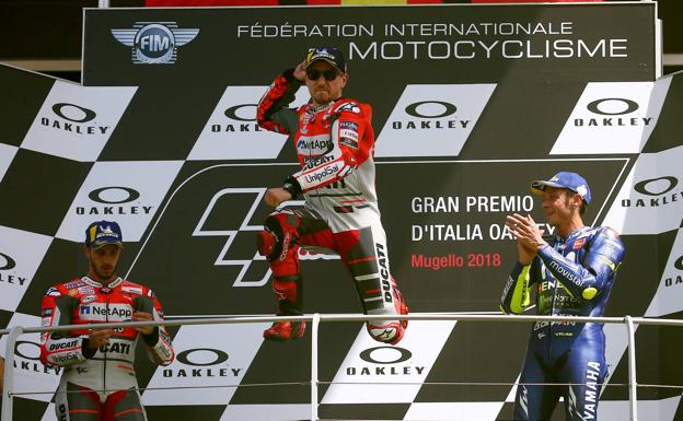 Jorge Lorenzo celebra la victoria en el GP de Italia. 