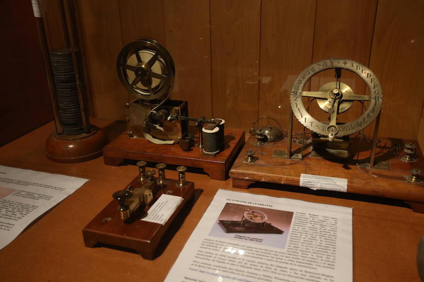 na exposición en el Centro Fundación Caja Rioja-Bankia La Merced propone recorrer los 175 años de historia del IES Sagasta de Logroño a través de diversos elementos organizados en torno a las asignaturas científicas impartidas en este centro desde su apertura.