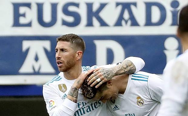 Sergio Ramos y Cristiano Ronaldo, durante un partido del Real Madrid. 