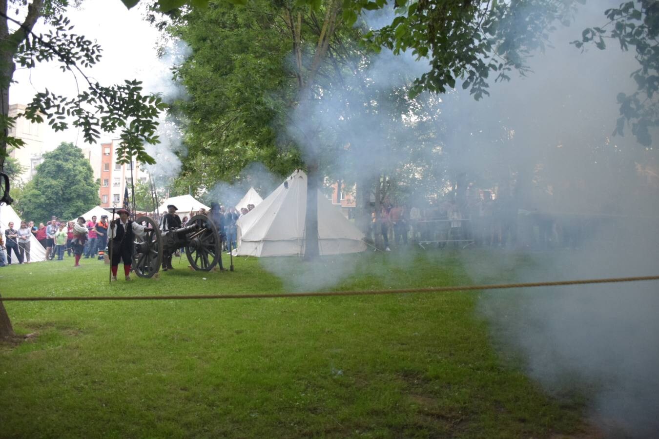 Fotos: San Bernabé: los logroñeses prueban puntería en los campamentos