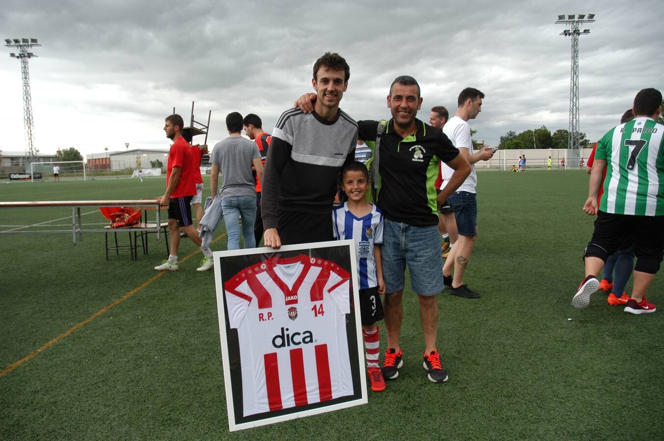 Fotos: El River Ebro homenajea a Llorente y Pardo