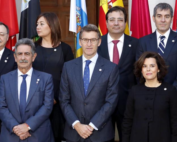 Núñez Feijóo y Sáenz de Santamaría coincidieron en la Conferencia de Presidentes celebrada en enero del año pasado. :: Sergio Barrenechea / efe