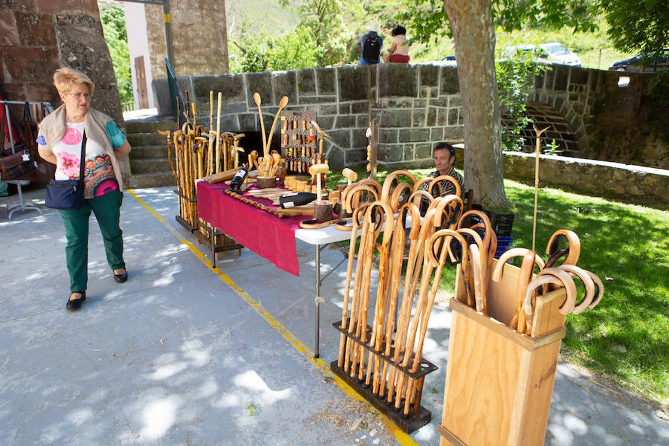 La localidad serrana de Brieva ha revivido la trashumancia. La búsqueda de pastos frescos para los rebaños de ovejas de otras latitudes a la sierra riojana y que mantiene vivas las tradiciones, los caminos y cañadas para alimentar a las cabañas ovina.