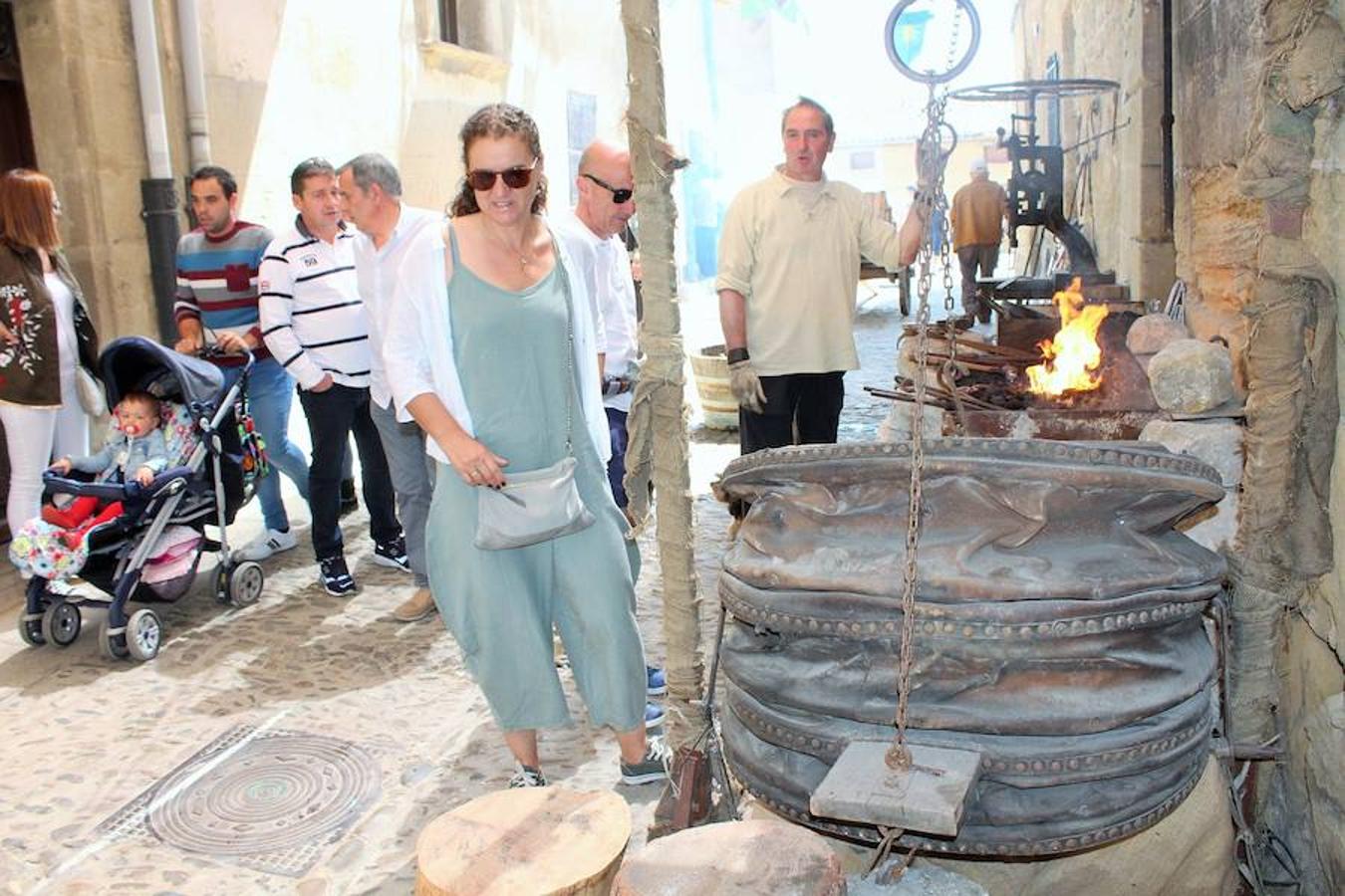 Briones ha vivido la segunda jornada medieval por su calles. Buenas ideas y propuestas de entretenimiento en una localización espectacular como es la monumental localidad riojalteña.