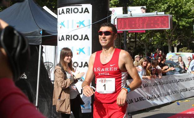 Camilo Santiago uno de los deportistas declarados de alto rendimiento.