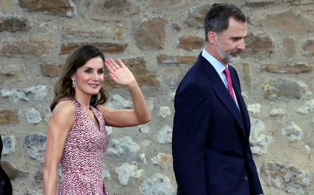 Felipe VI (d) y Letizia. 