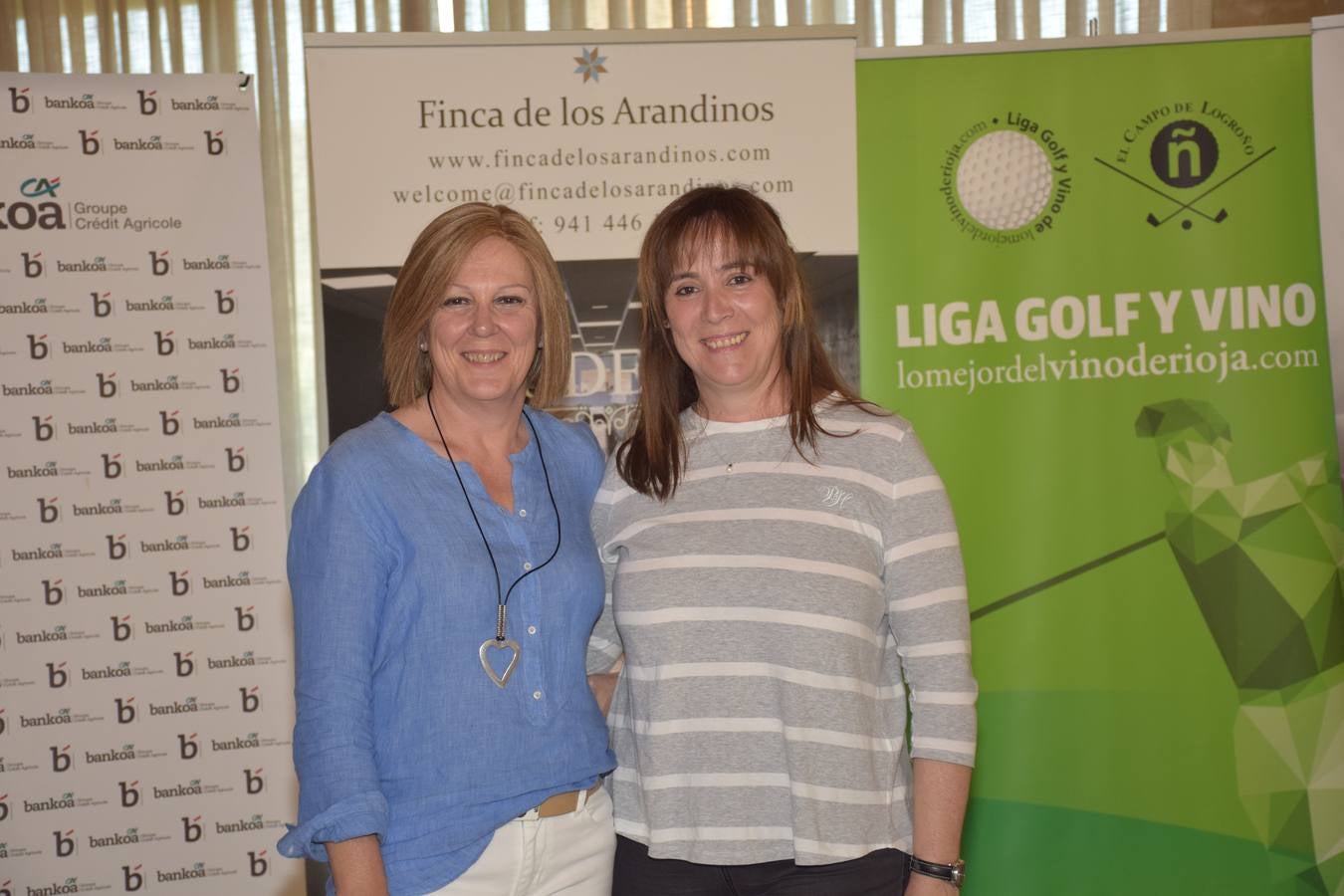 Los ganadores del torneo de la LIga de Golf y Vino recibieron sus premios.