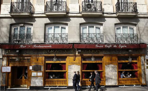 Vista exterior del Café Gijón de Madrid. 