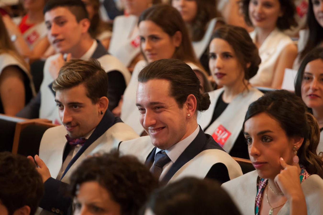 Acto de graduación de la V Promoción de Grado de Enfermería que ha tenido lugar en hospital San Pedro.