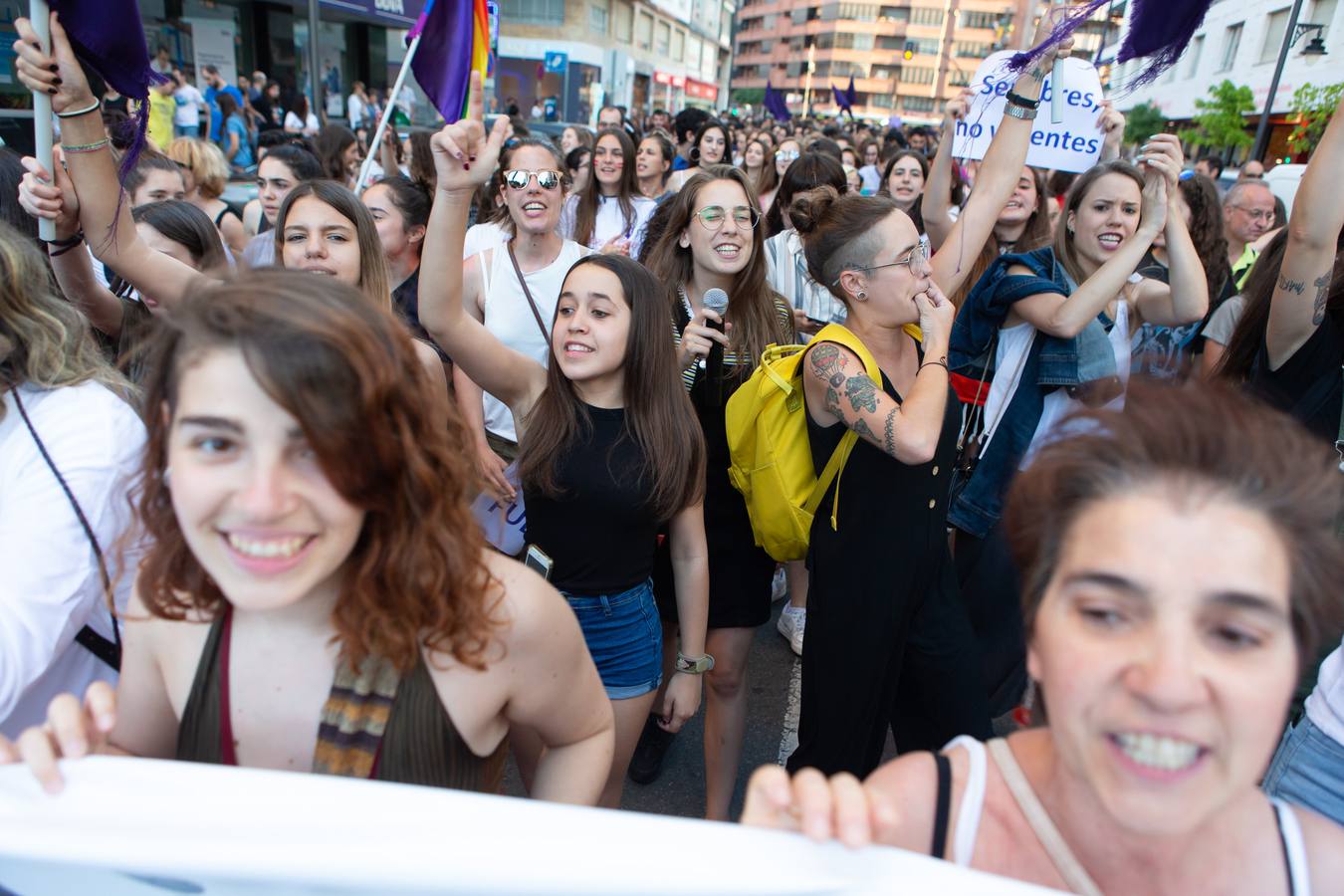 Fotos: Logroño se manifiesta contra la libertad de La Manada