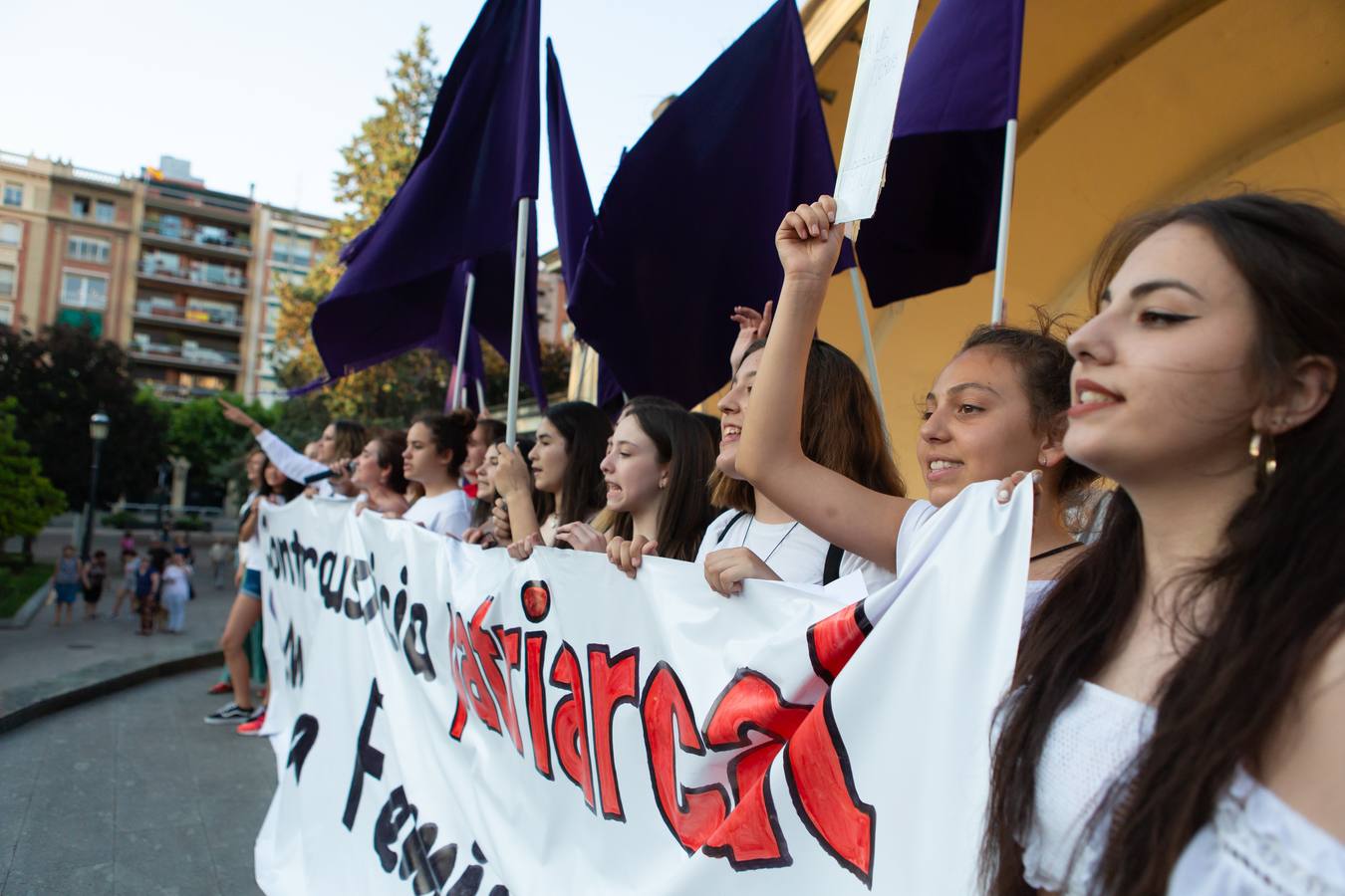 Fotos: Logroño se manifiesta contra la libertad de La Manada