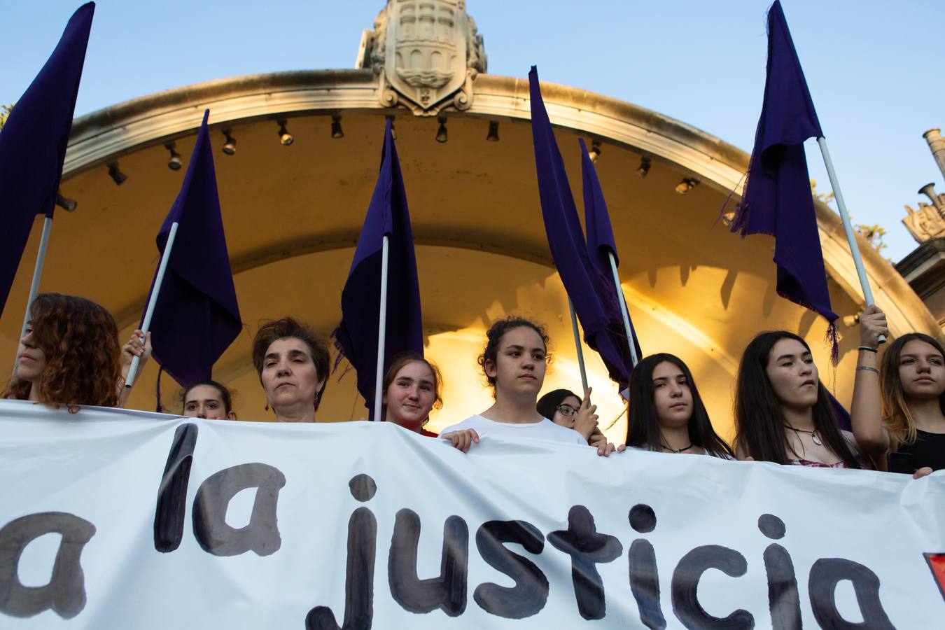 Fotos: Logroño se manifiesta contra la libertad de La Manada