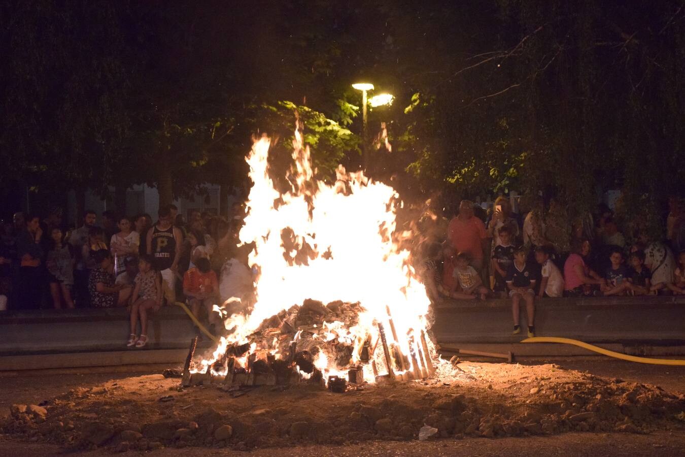 Fotos: Hogueras en Lobete