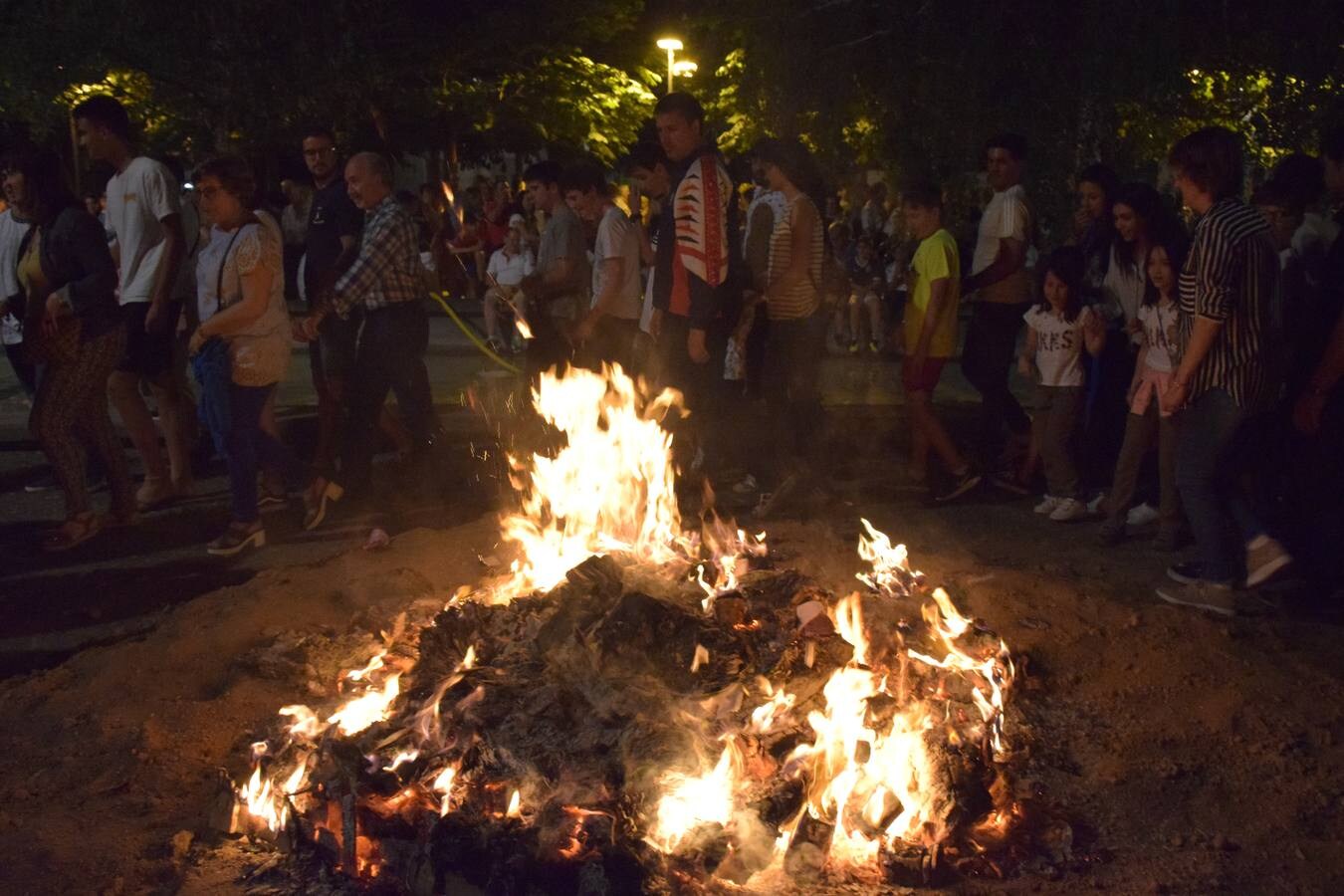 Fotos: Hogueras en Lobete