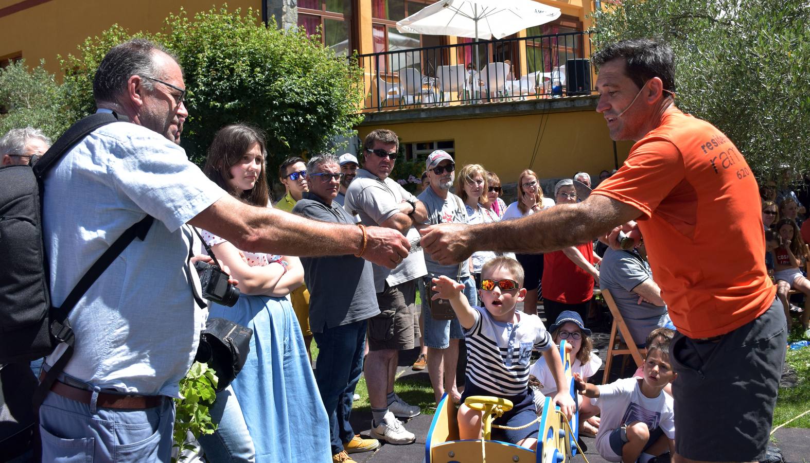 La localidad celebra la tradicional jornada, con actividades y degustaciones