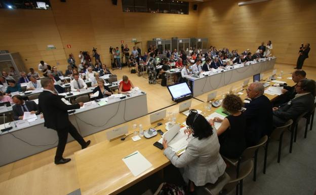 Ceniceros apela a la regiones europeas a «influir» en el próximo presupuesto comunitario