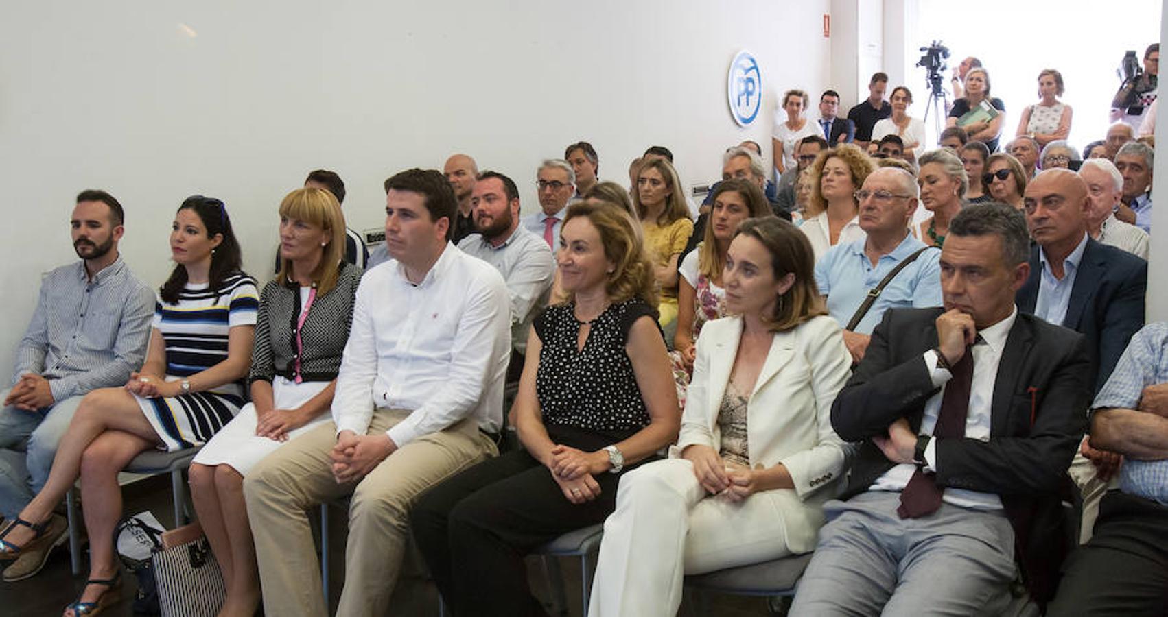 Pablo Casado ha participado en un acto con militantes del PP riojano en el que ha estado acompañado el presidente del partido en La Rioja. El candidato a suceder a Rajoy como cabeza visible del Partido Popular ha expuesto sus planes para el partido.