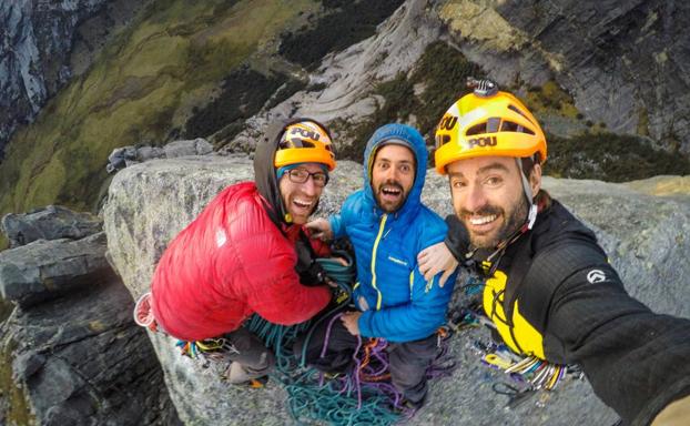 Los hermanos Pou buscan el fuego en la selva